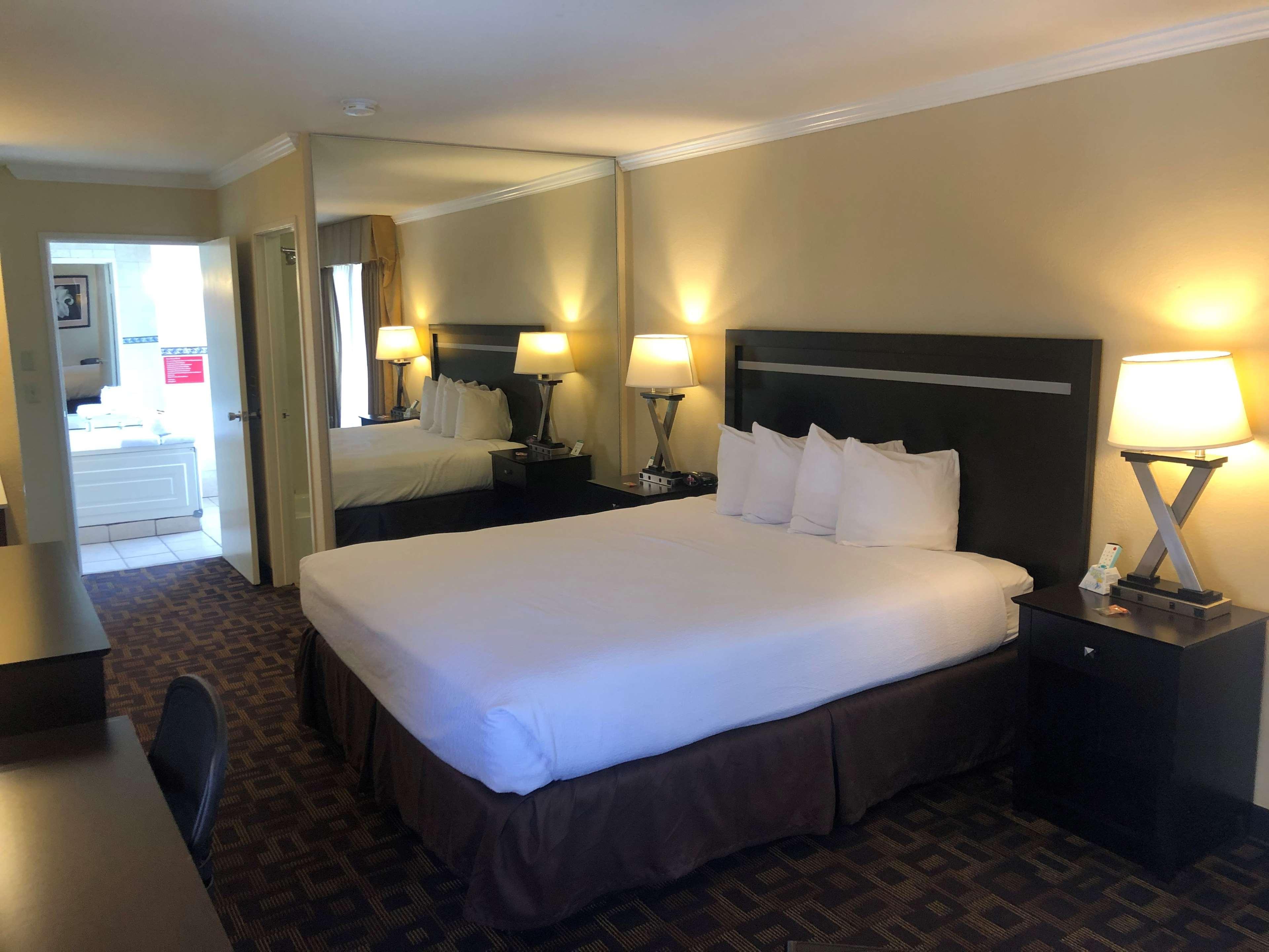 Best Western Plus Inn Of Hayward Ngoại thất bức ảnh