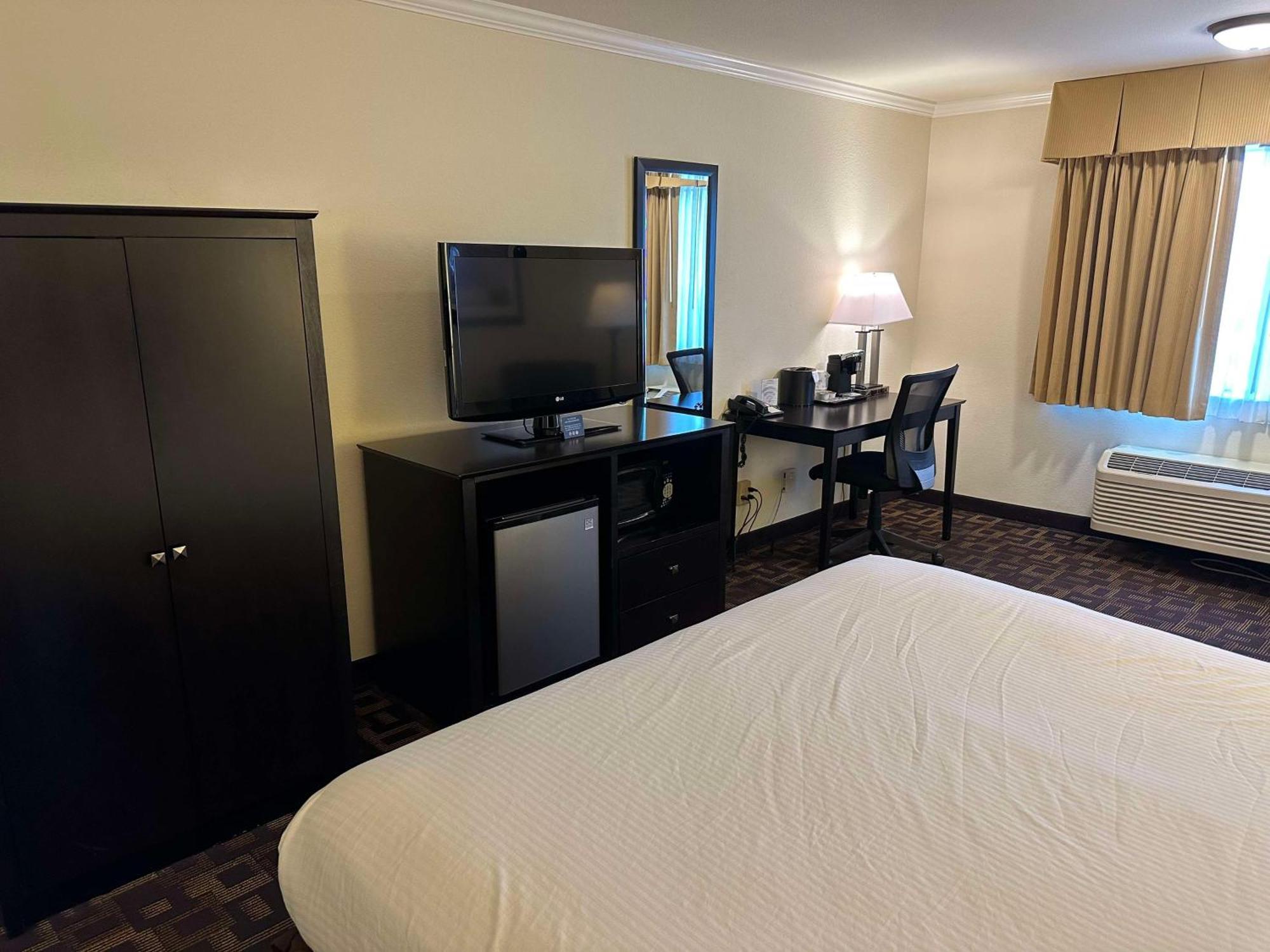 Best Western Plus Inn Of Hayward Ngoại thất bức ảnh