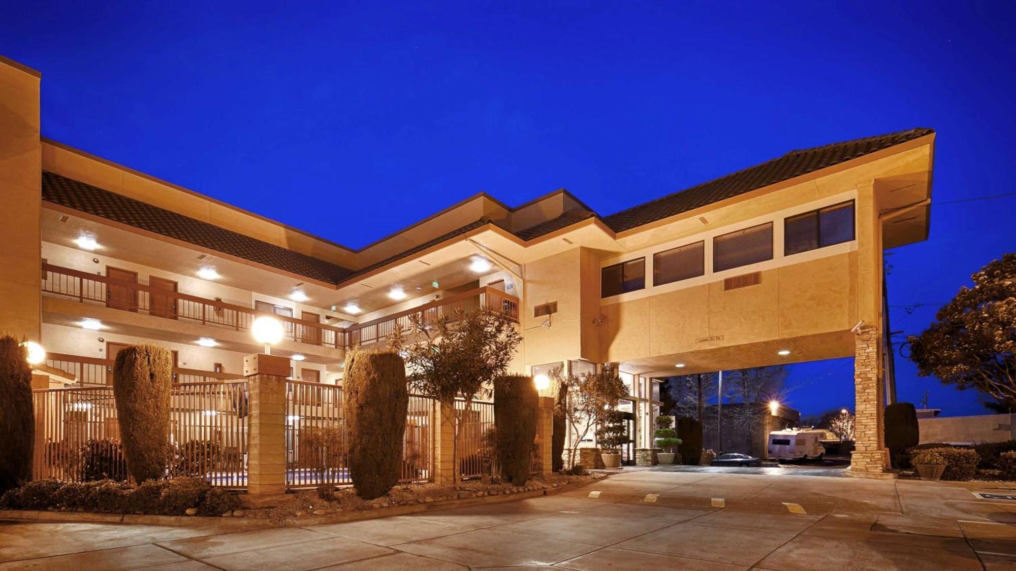 Best Western Plus Inn Of Hayward Ngoại thất bức ảnh