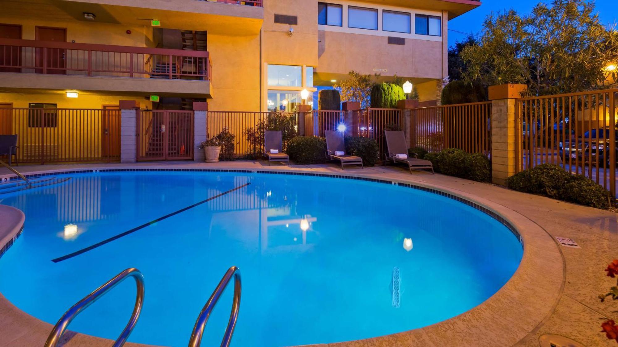 Best Western Plus Inn Of Hayward Ngoại thất bức ảnh